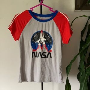 Grey NASA logo t shirt M from Wound Up
